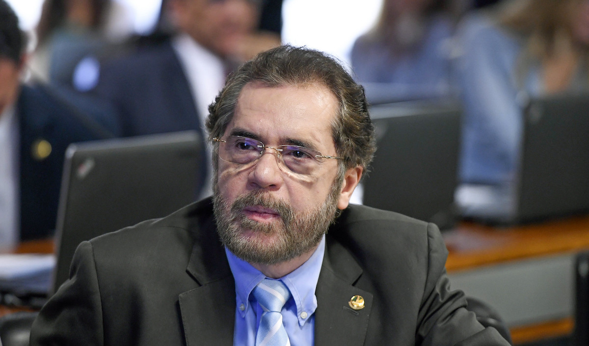Plínio Valério senador pelo Amazonas