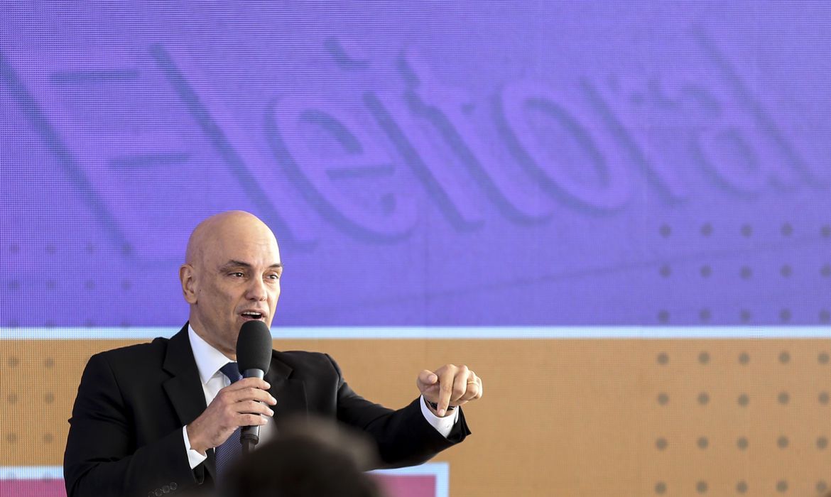 Multa de Moraes ao PL foi santo remédio contra planos de Bolsonaro
