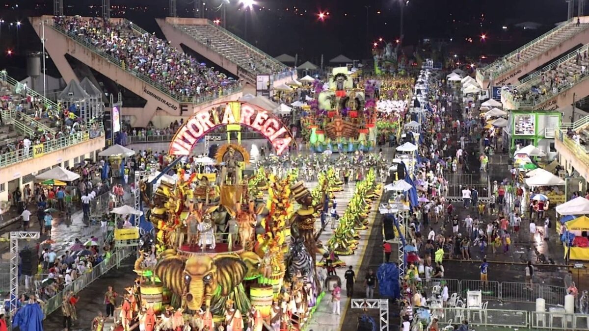 Só oito escolas de samba aptas a receber ajuda da Prefeitura de Manaus