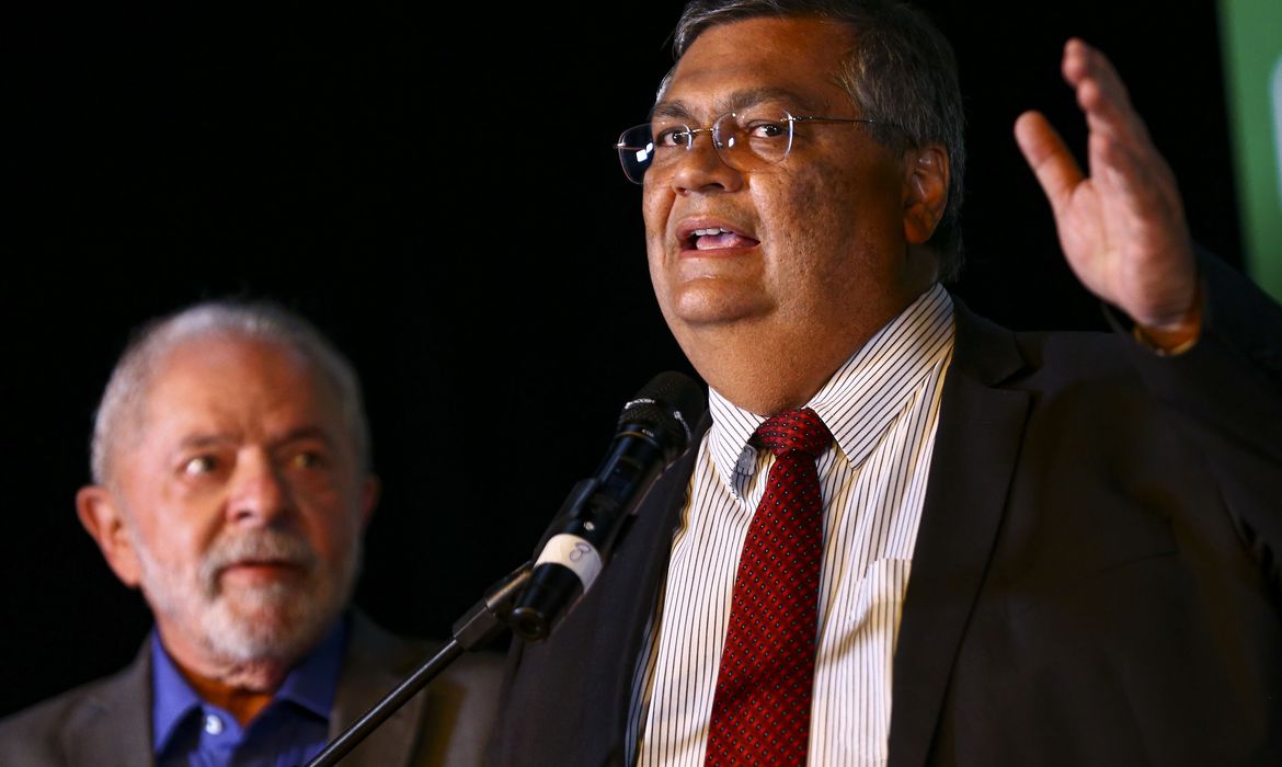 Punição a golpistas 'é uma obrigação', diz Flávio Dino
