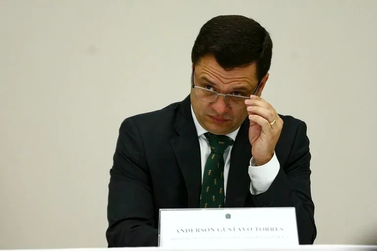 CPI dos golpistas: STF deve autorizar Torres a ficar mudo