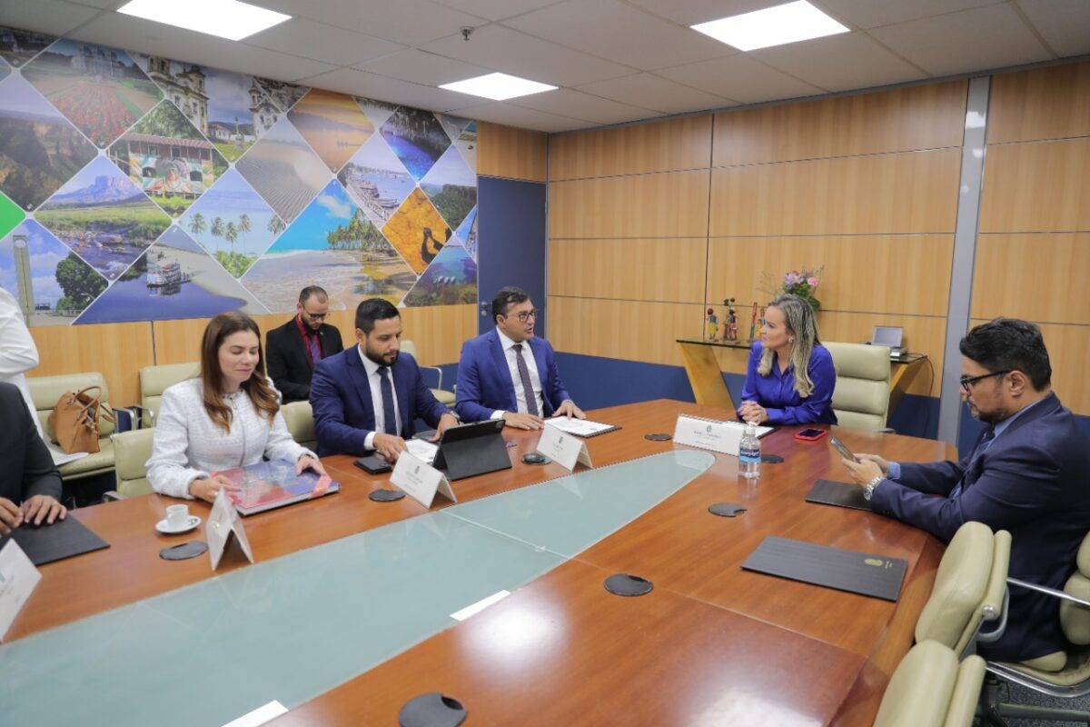 Wilson Lima tratou em Brasília com ministros de Comunicações e Turismo.