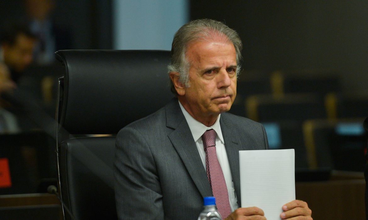 'Fake News', diz ministro sobre saída de Múcio da chefia da Defesa