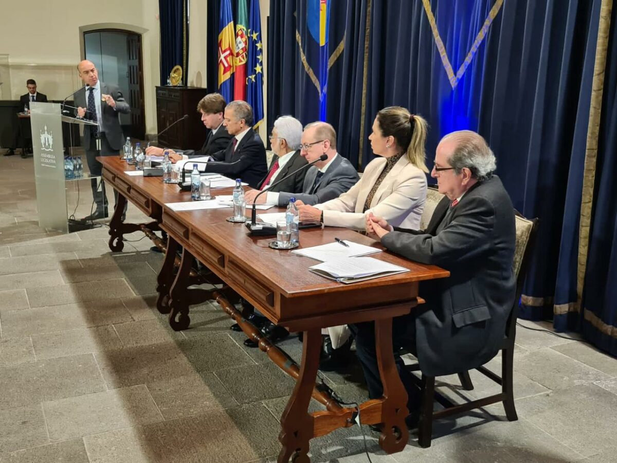 Em Portugal, presidente do TCE-AM palestra em encontro de juristas