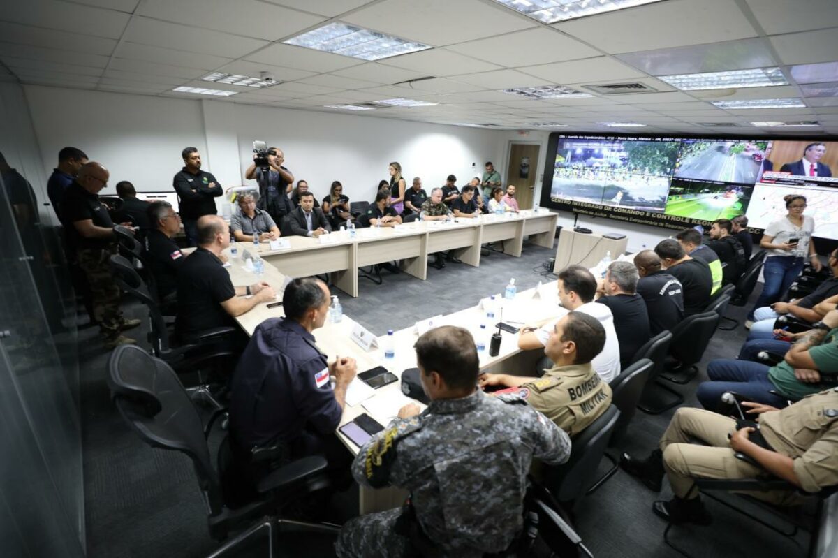 Governo mobiliza aparato para retirar golpistas do CMA, agora