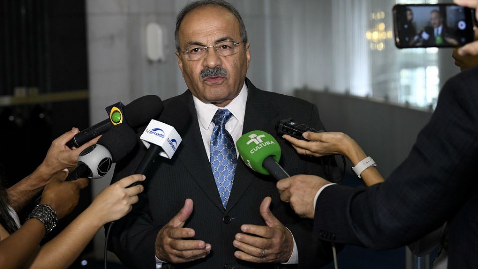 Ianomâmis: senador de RR faz visita suspeita e MPF quer justificativa