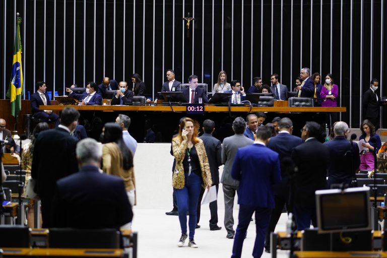 Conheça parlamentares que devem ser beneficiados em conselhos de ética