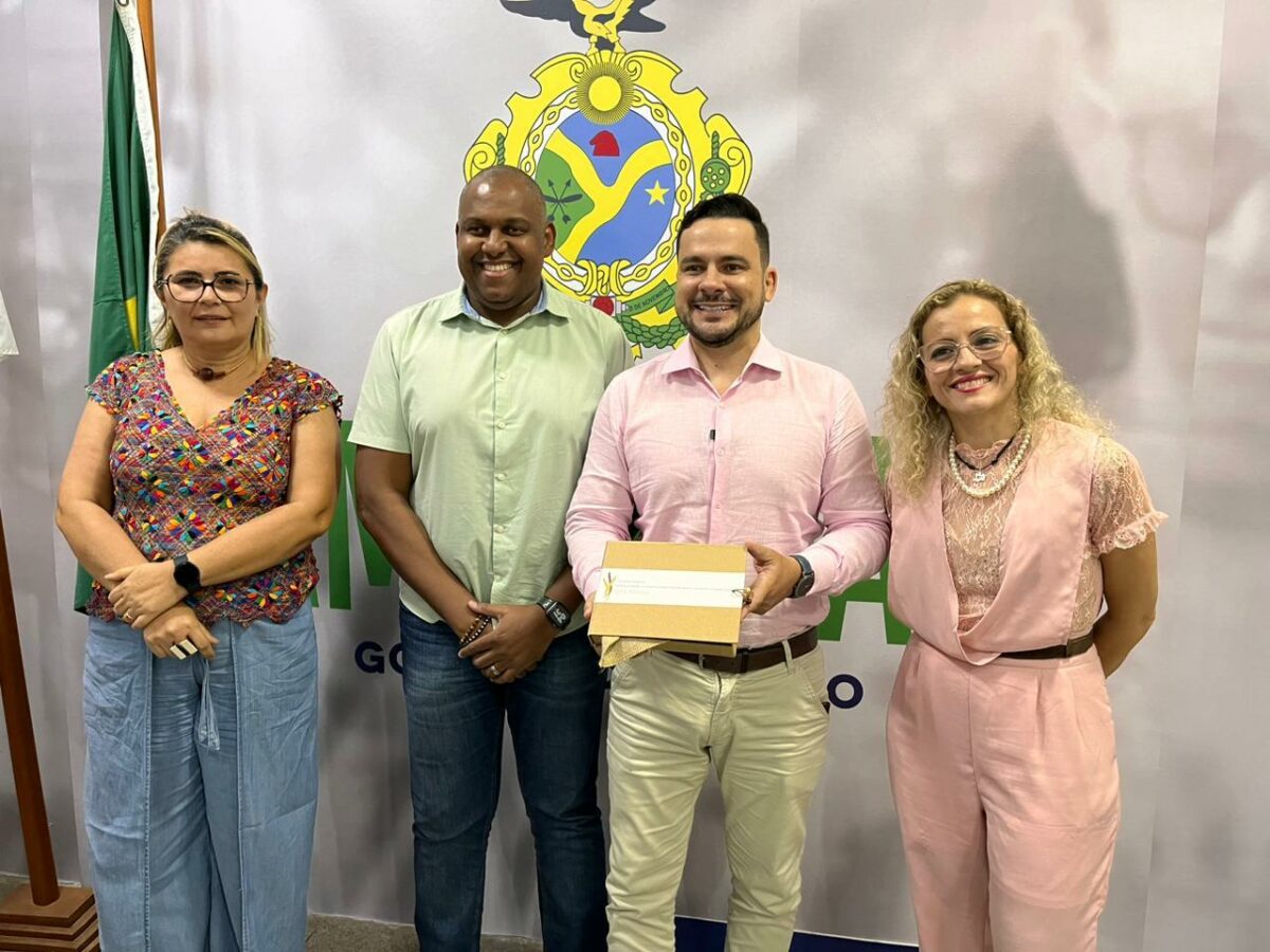 Alberto Neto fiscaliza em Manaus lei de vaga no Sine para vítima de violência