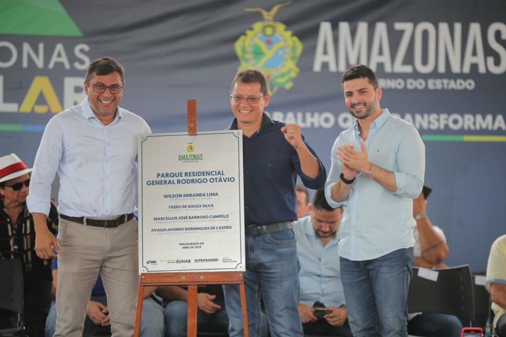 Governador entrega no Japiim primeiro residencial do novo Prosamin