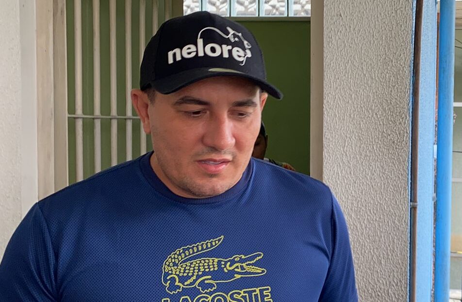 Prefeito de Borba se entrega