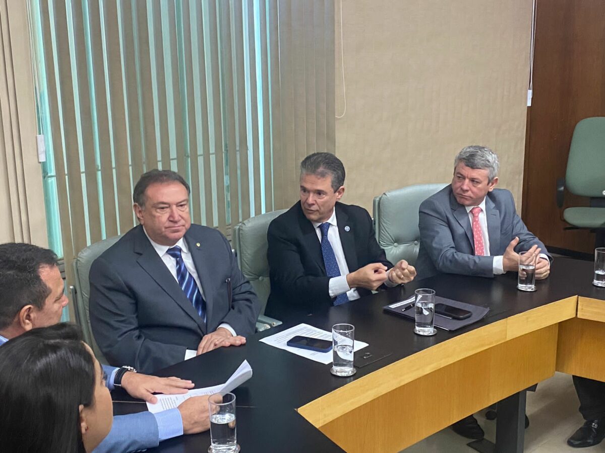 Átila Lins diz que Lábrea tem garantido porto e melhorias na BR-320