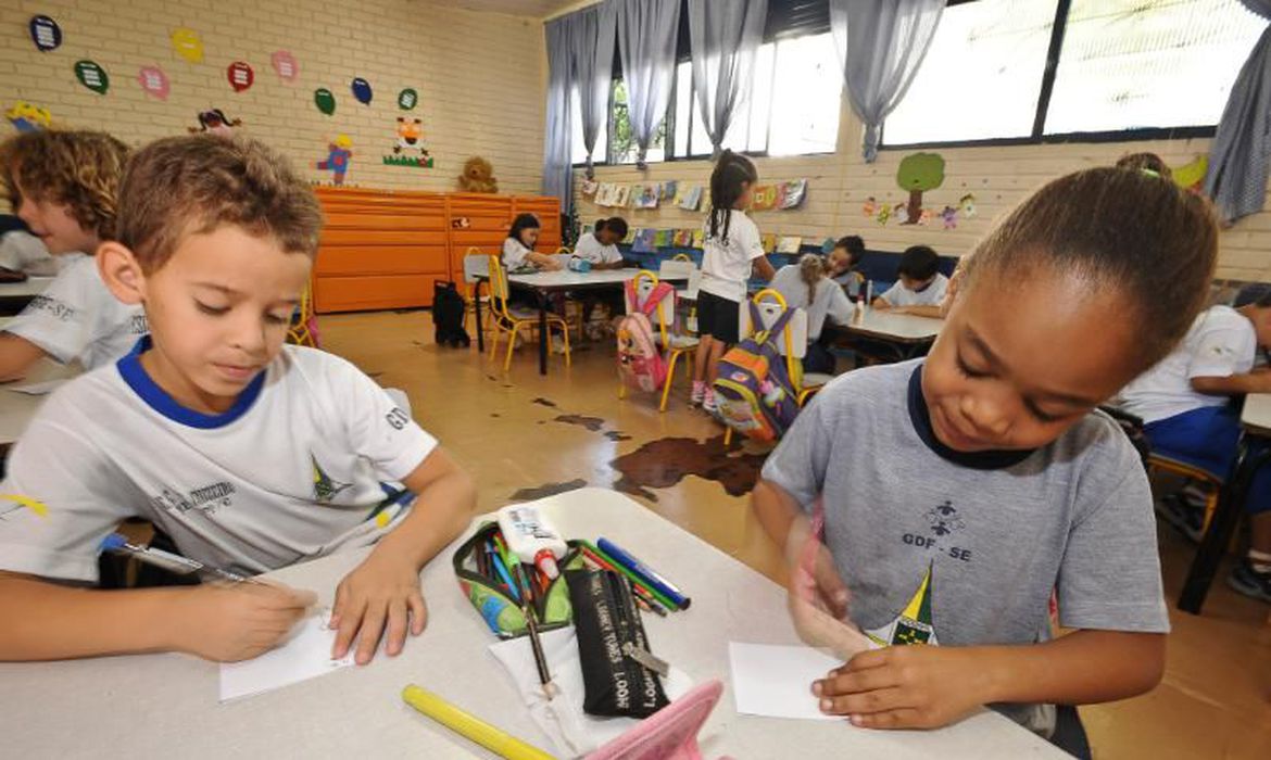 AlfabetAlfabetização: Brasil fica entre os últimos em prova internacionalização: Brasil fica entre os últimos em prova internacional