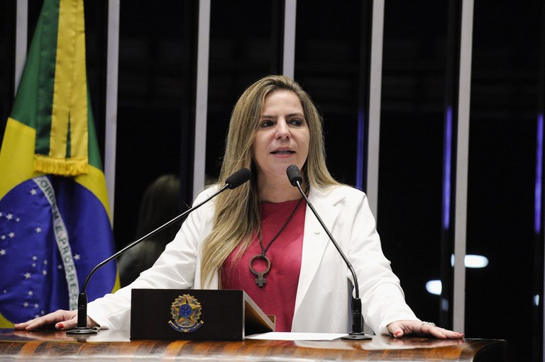 deputada federal Luizianne Lins (PT-CE)