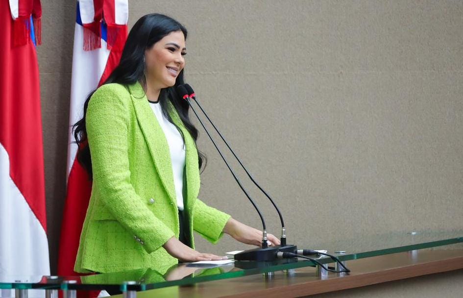 Deputada quer reserva de moradia a mãe solteira em plano de governos