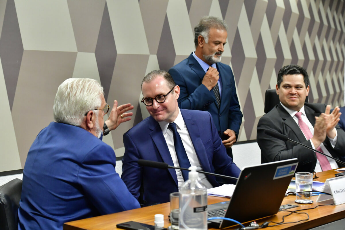 aprovação CCJ) e no plenário do Senado, o advogado Cristiano Zanin é o mais novo ministro do STF