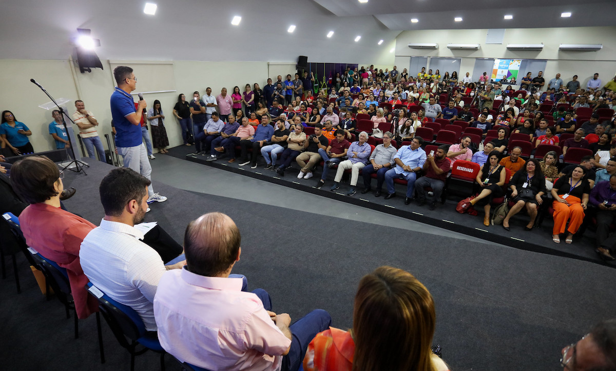 Luiz castro nos eventos de David Almeida