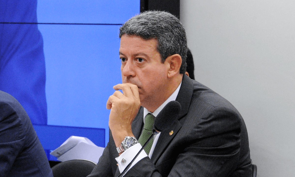 Sorte de Arthur Lira sobre corrupção e propina é decidida dia 6 no STF