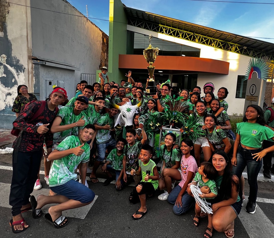 Estrelinha é o boizinho campeão do festival das crianças em Parintins