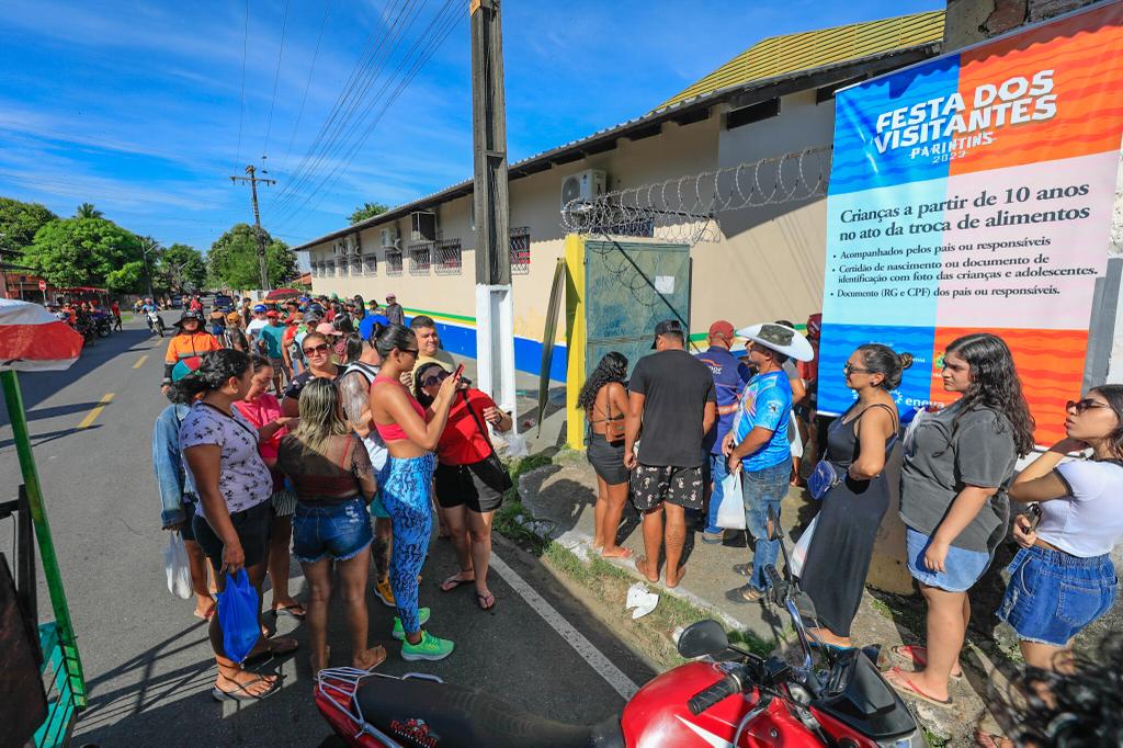 Busca pelo ingresso à Festa dos Visitantes começa com borra