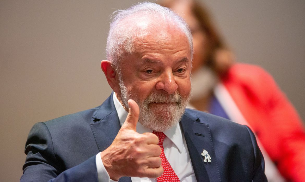 13 prefeitos vão ao encontro de Lula em Parintins
