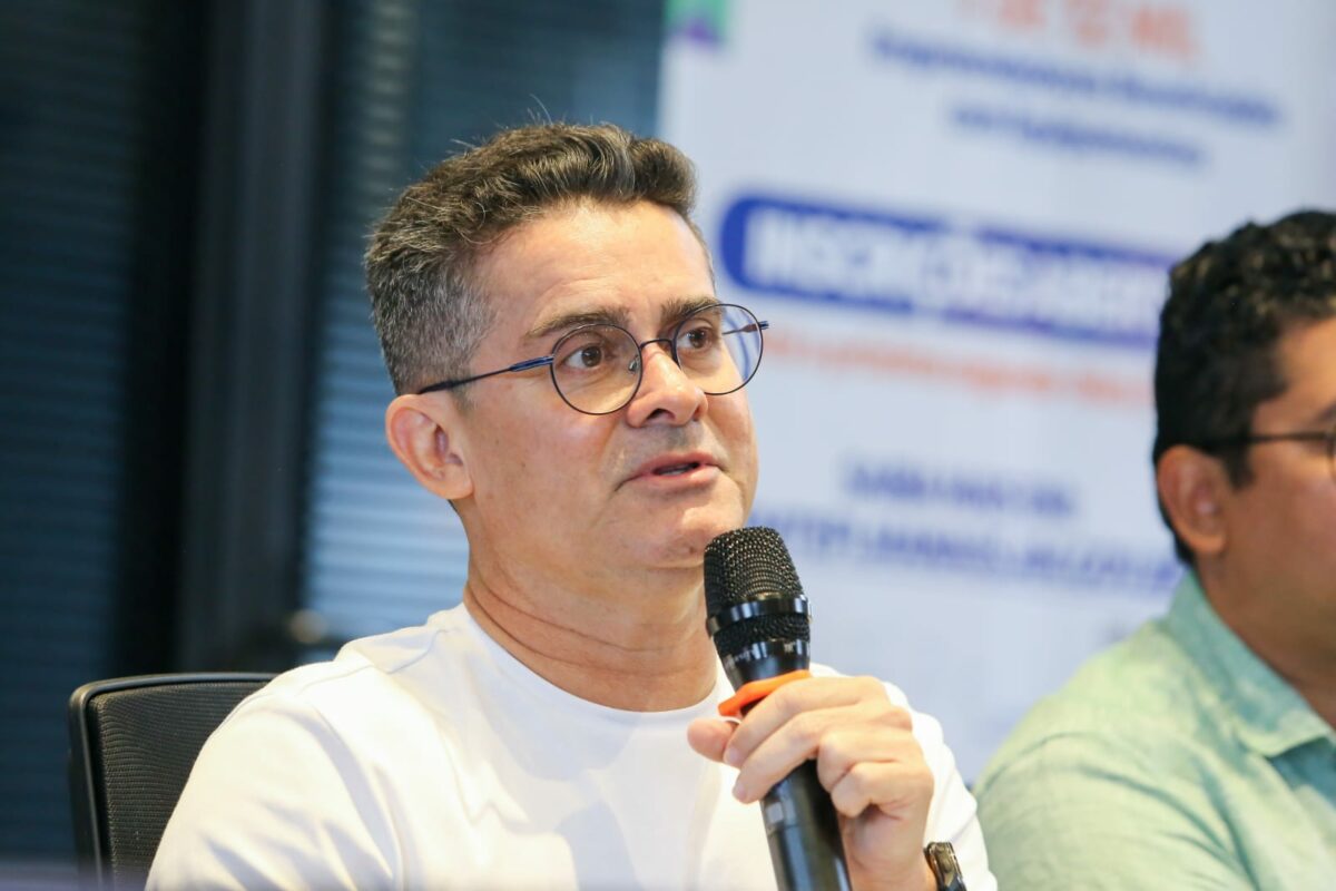 Prefeito de Manaus acusa casa de show por dano a ciclovia e quer reparação