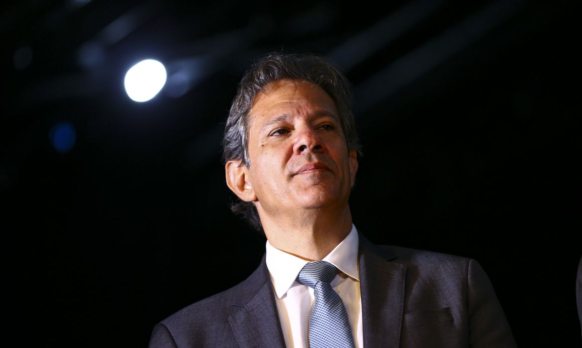Aprovação de Haddad na economia pelo mercado sobe 39%