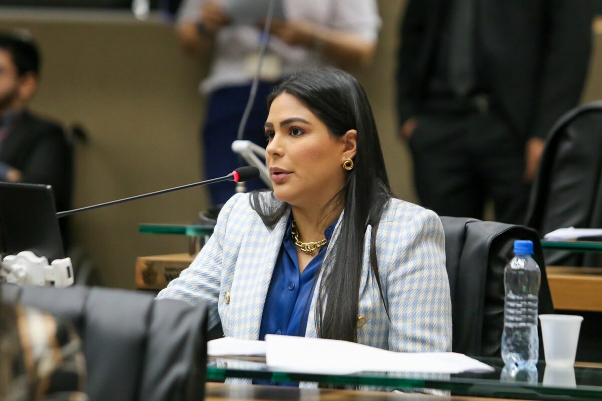 Aprovado na ALE Dia ‘D' de vacinação contra HPV proposto por Mayra