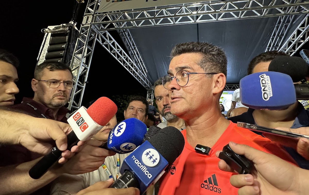 Pesquisa mostra queda de David Almeida e Amom Mandel em subida