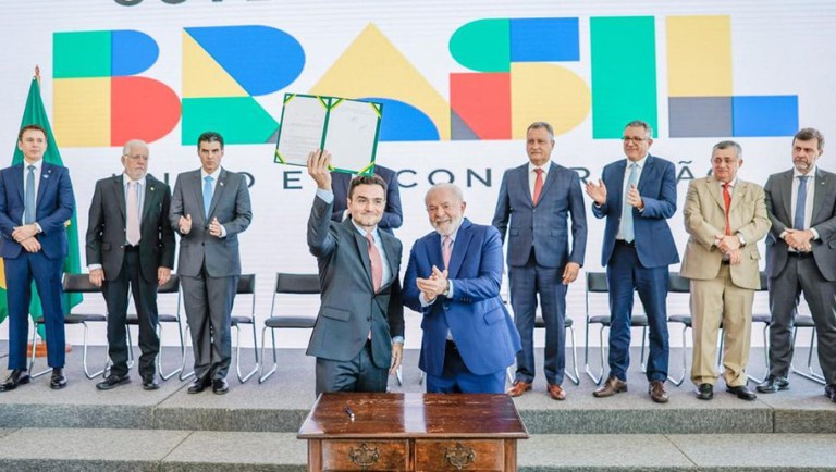 Lula e Juscelino Filho inauguram Infovia 01, em Santarém