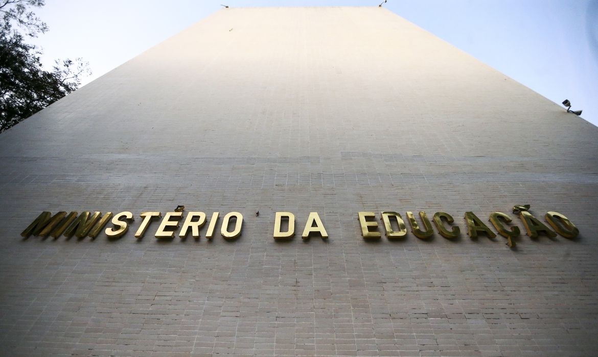 Concurso púplico do MEC oferta 220 vagas