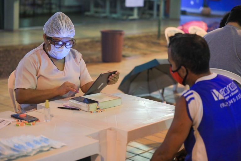 Governador anuncia reajuste de 4,1% a servidores da saúde do AM