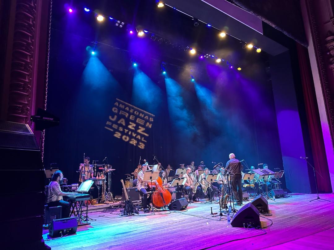 Amazonas Band sacode Instalação com ritmos caribenhos e jazz