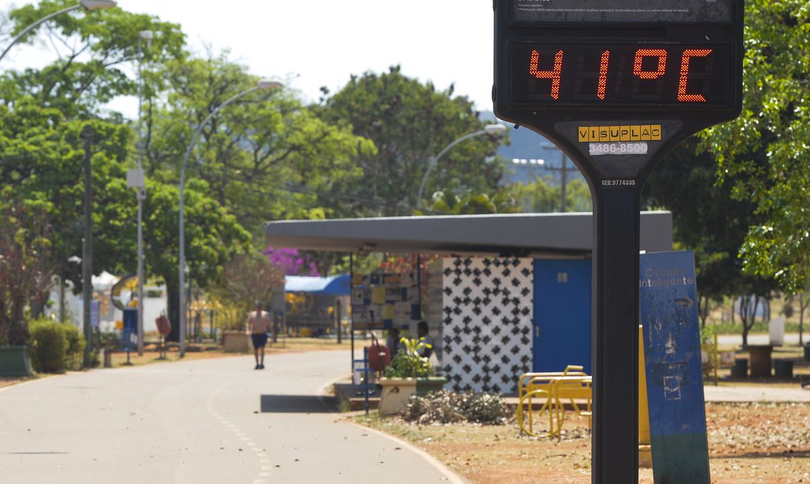 Fique ligado nos principais sintomas do calor extremo no Amazonas