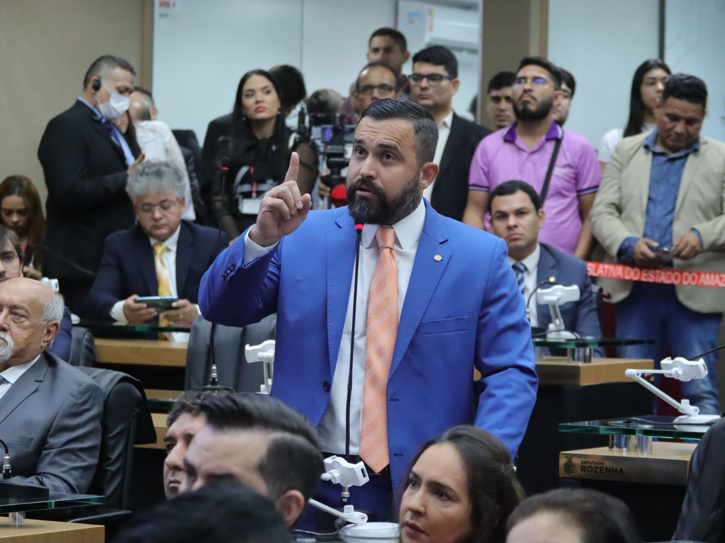 Aziz é homenageado na ALE-AM e agora é cidadão do AM