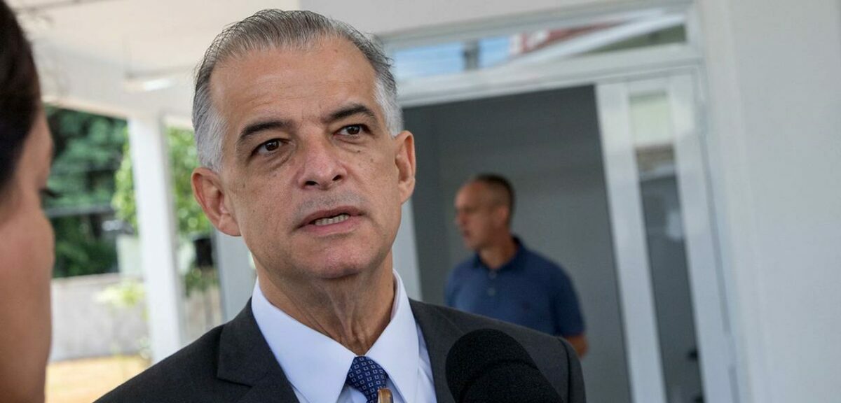 Lula oficializa ministério do empreendedor e dá ao centrão