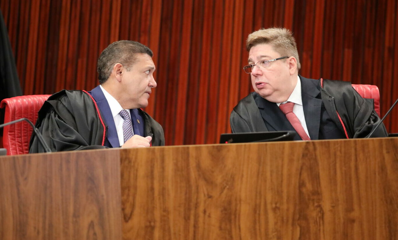 TSE: até Nunes Marques vota contra ação de Bolsonaro contra Lula