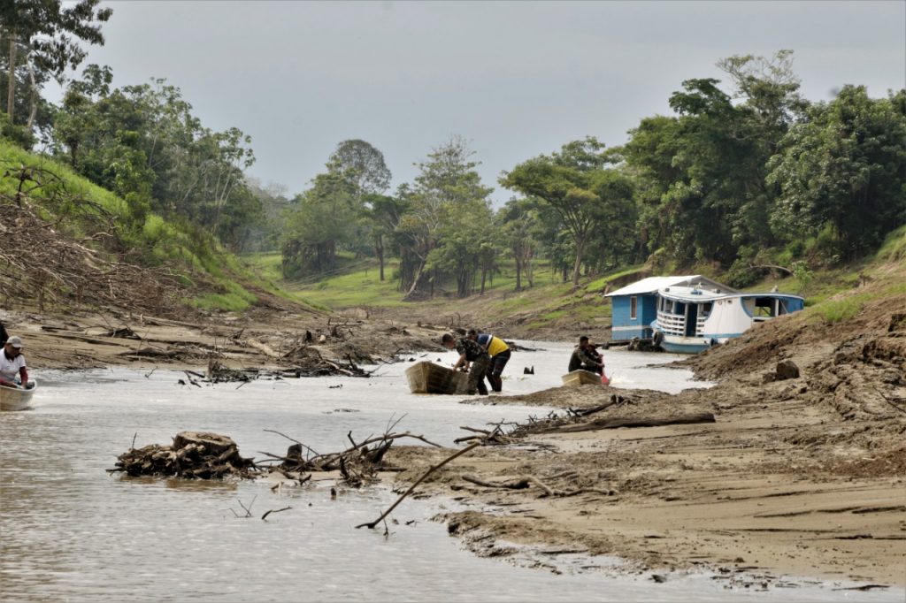 alunos governo do Amazonas estiagem