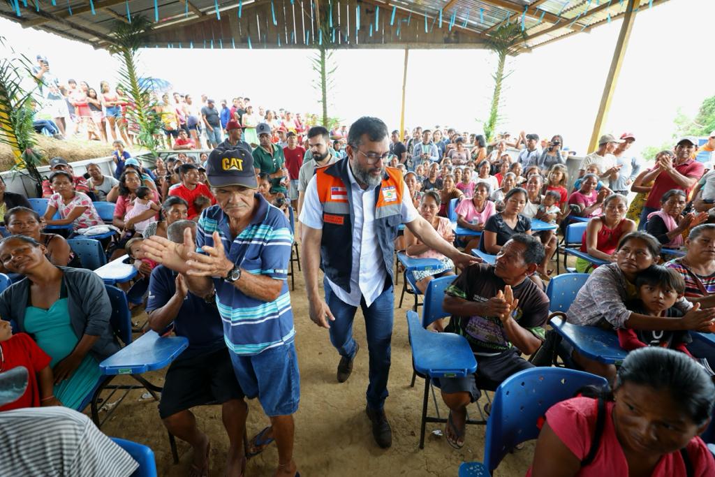 Seca no Amazonas: governo diz que entregou 860 t de alimentos