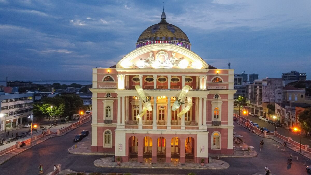 Teatro Amazonas pode ser eleito a casa de espetáculos do país