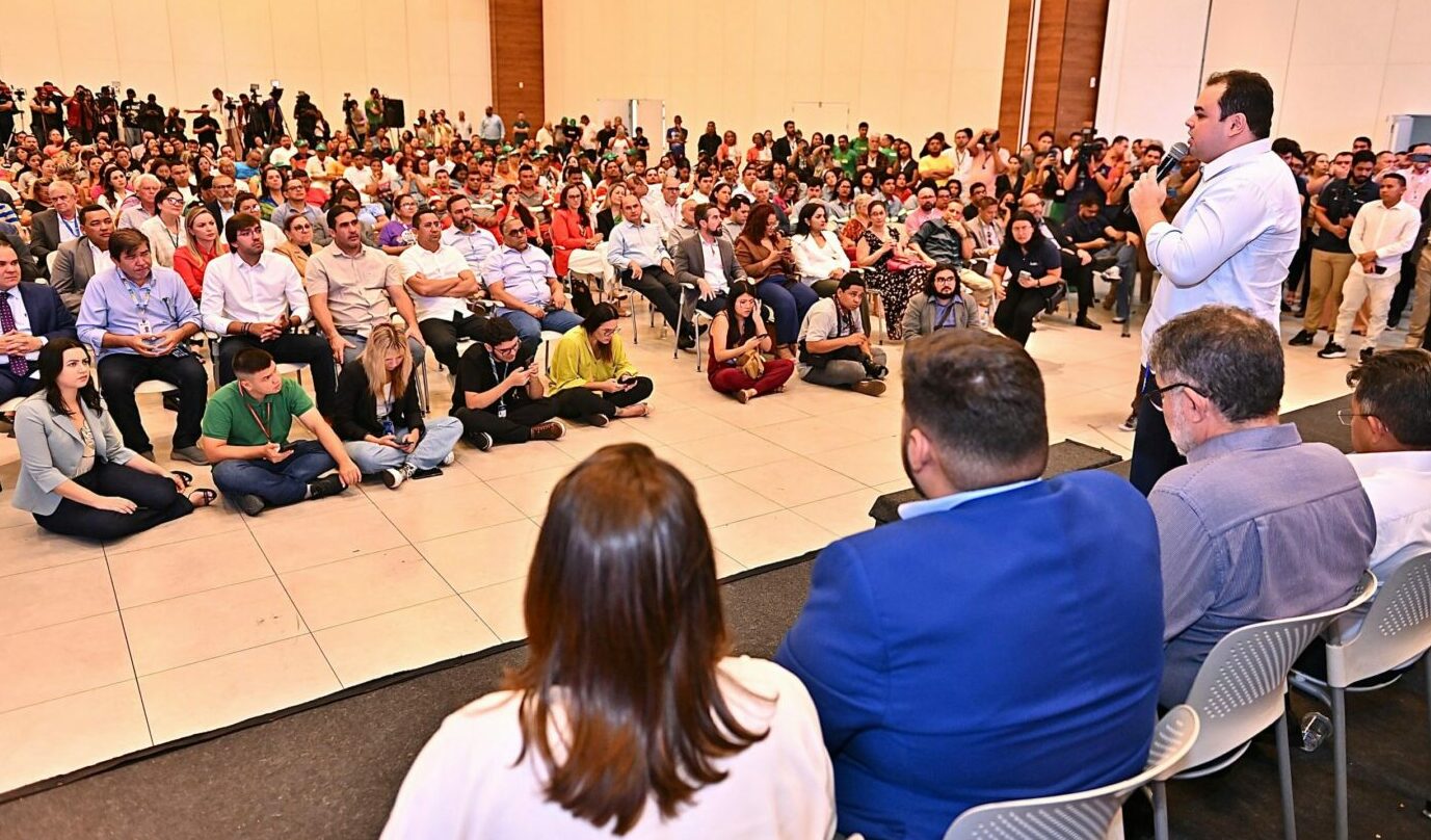 Cidade pede pela BR-319 e diz a ministro da importância de programas sociais