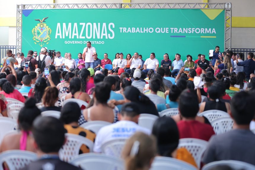 Governador estende a mão para resolver abastecimento de água em Parintins
