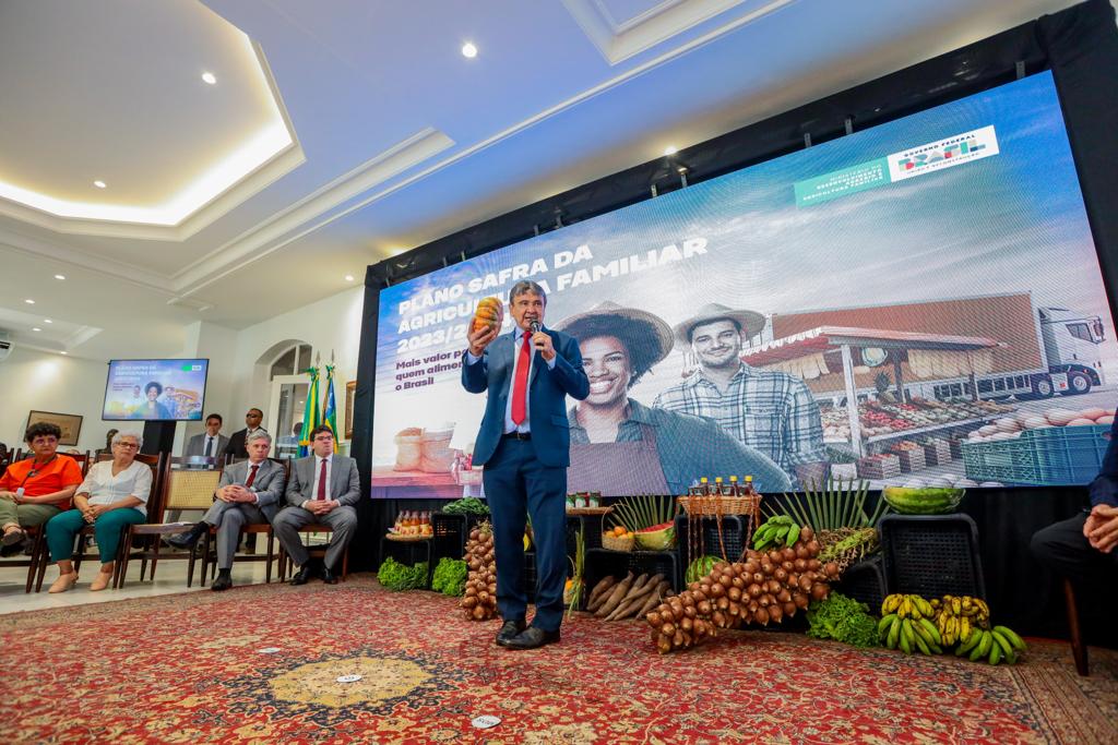 Ministro da área social anuncia ações do governo em Manaus