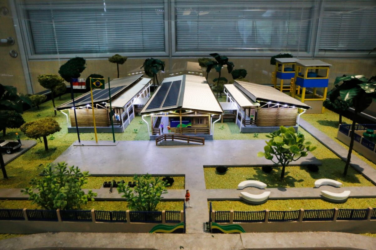 Escola da Floresta do Amazonas: primeira unidade já está metade pronta
