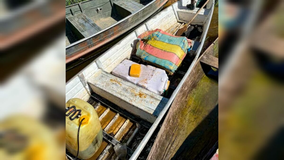 Exército apreende 93 quilos de drogas em lancha na fronteira do AM com a Colômbia