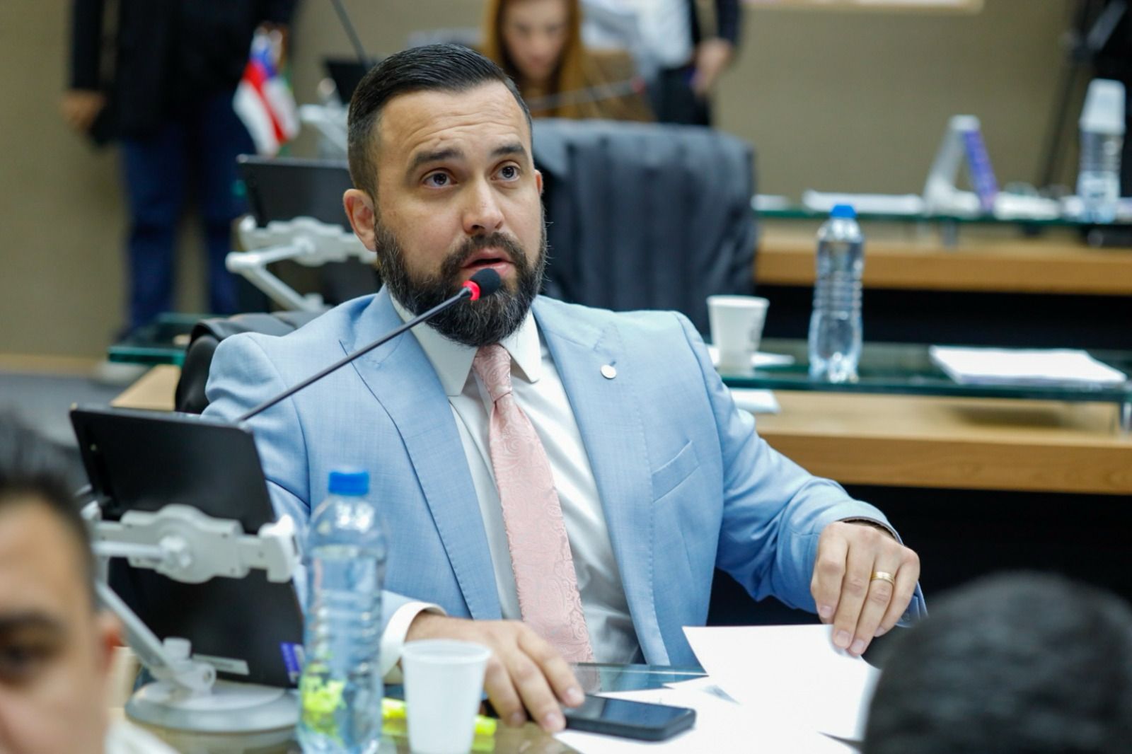 ALE-AM aprova três projetos de lei do deputado George Lins