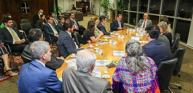 Partidos com 126 pendências no TSE vão estar nas eleições no Amazonas