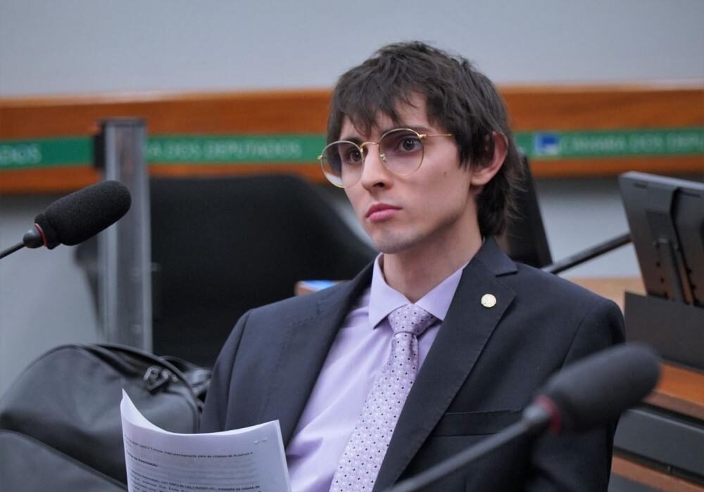Só Amom Mandel vota contra fim gradual da desoneração da folha