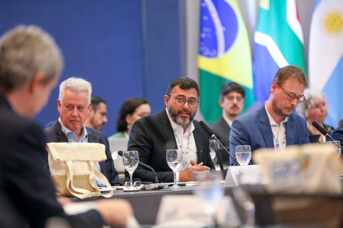 Governador volta a Brasília e cobra dragagem de rios e ações contra estiagem