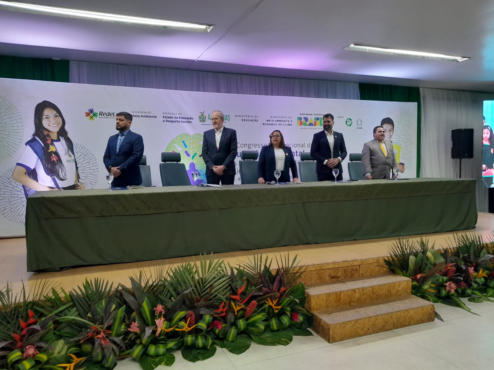 UEA: pasta de Marina Silva lança evento internacional de educação ambiental
