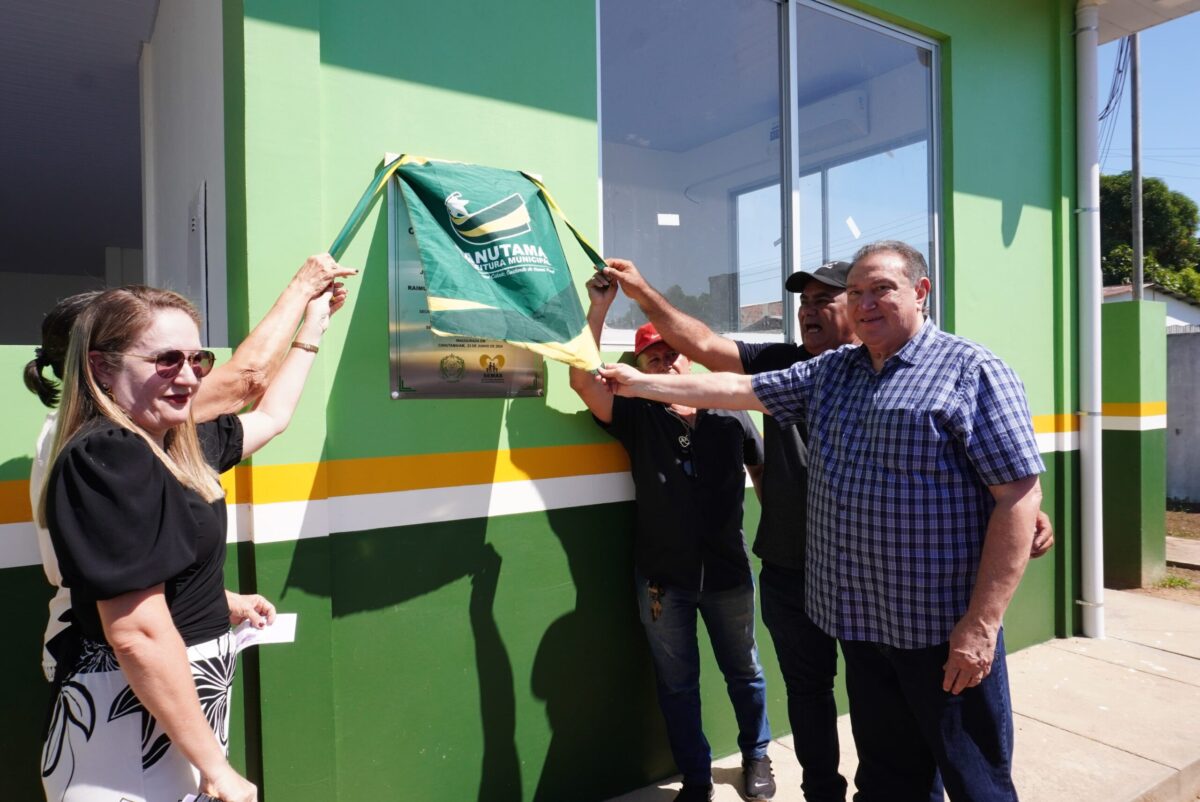 Átila Lins inaugura obras em Canutama na festa do padroeiro